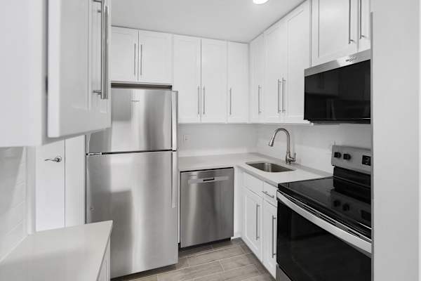 40 Roseland Avenue property